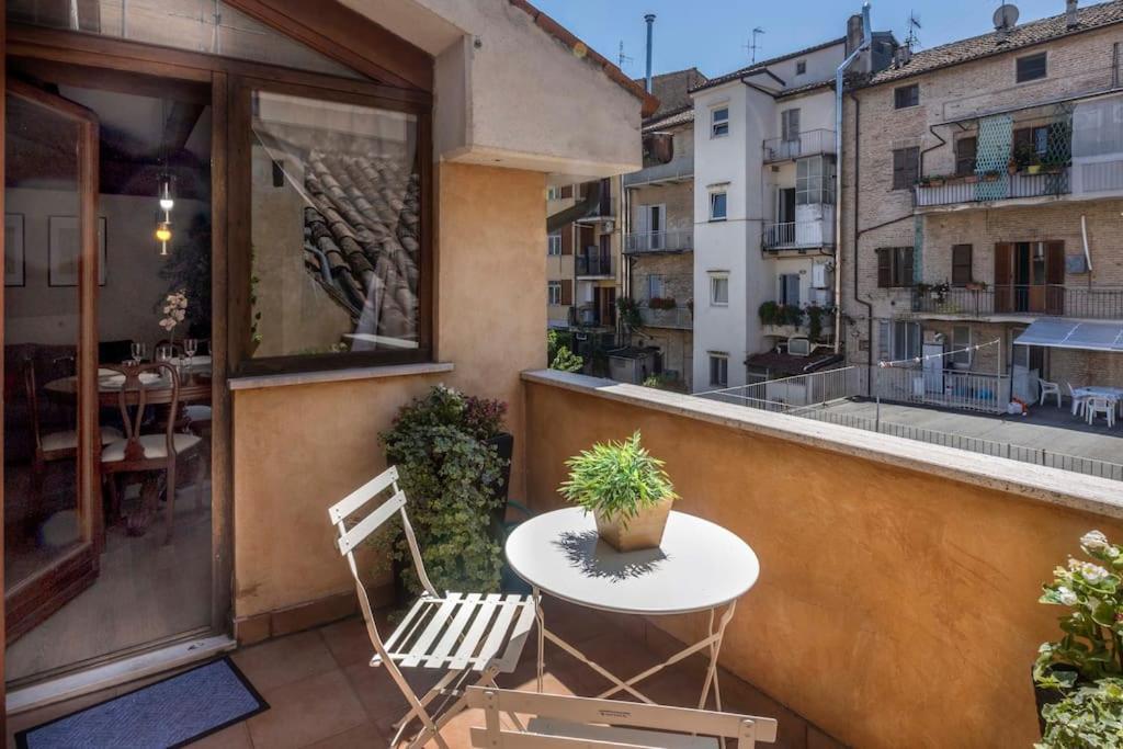 Casa Tosca Con Balcone Vicino Parcheggio Apartment Macerata Bagian luar foto